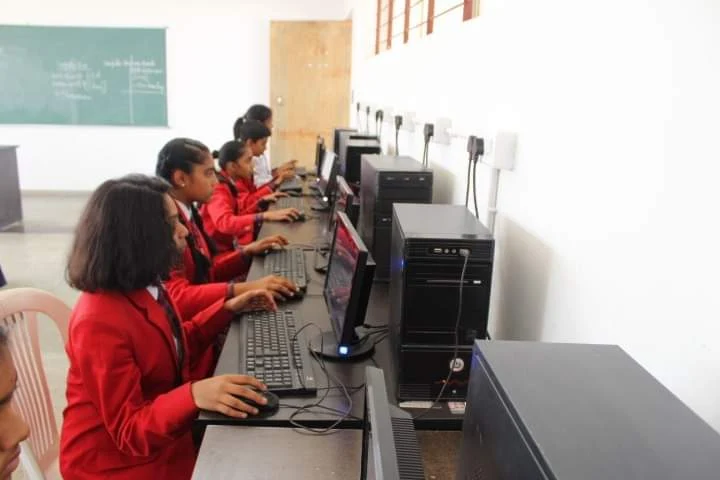 Computer Lab at The Summit School - Managed by Hippocampus